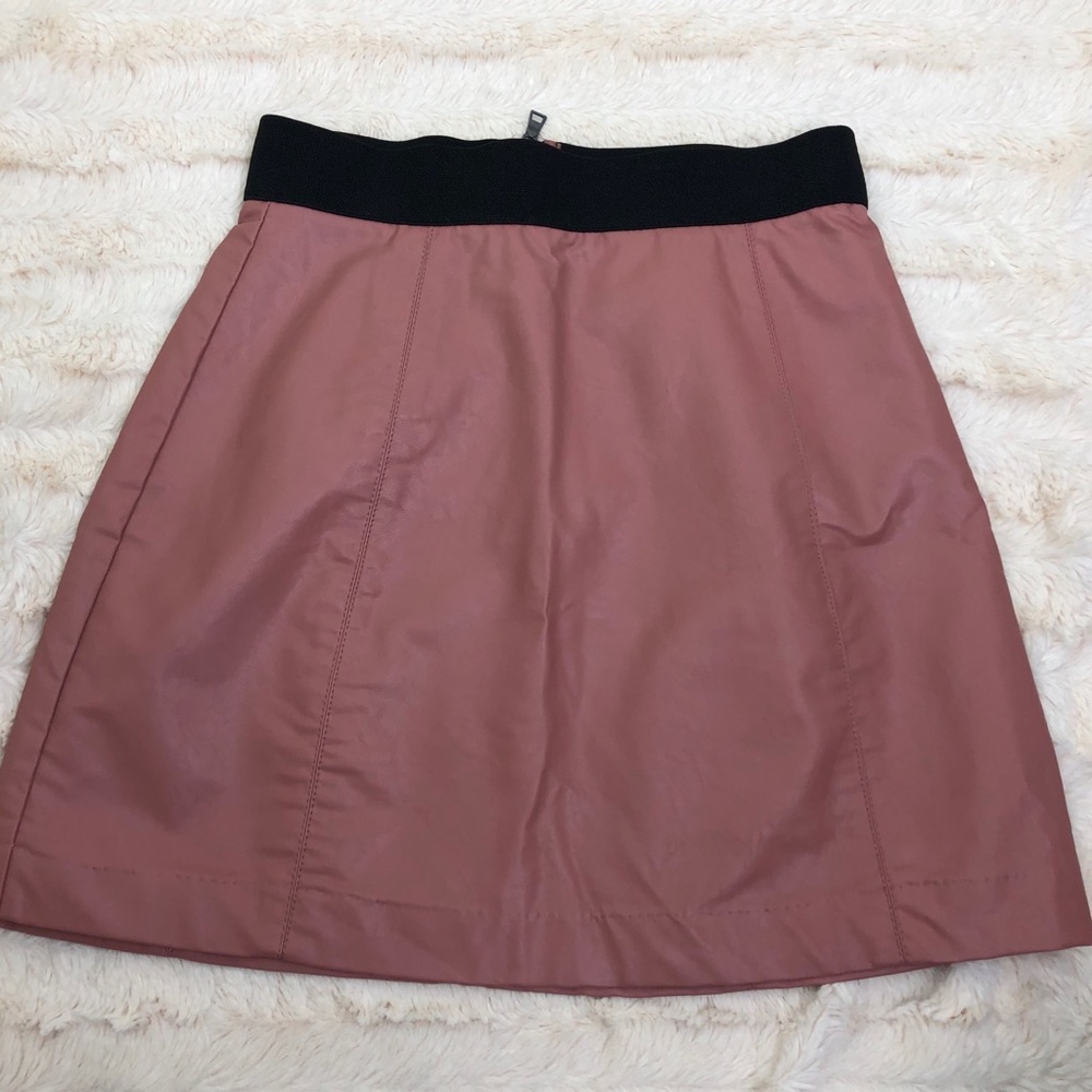 Forever 21 Rose Pink Faux leather skirt - Size S